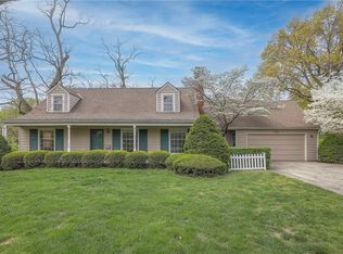 9618 State Line Rd, Leawood, KS 66206