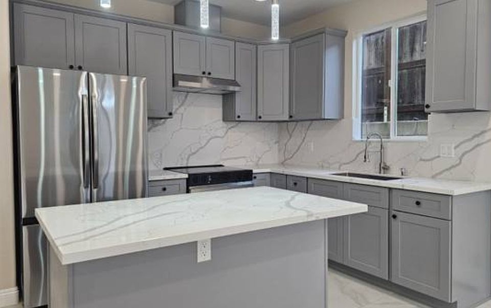 1st image of 10185 Ambassador Ave
