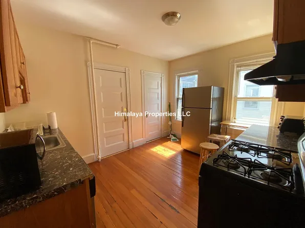43 Teele Ave #2, Somerville, MA 02144