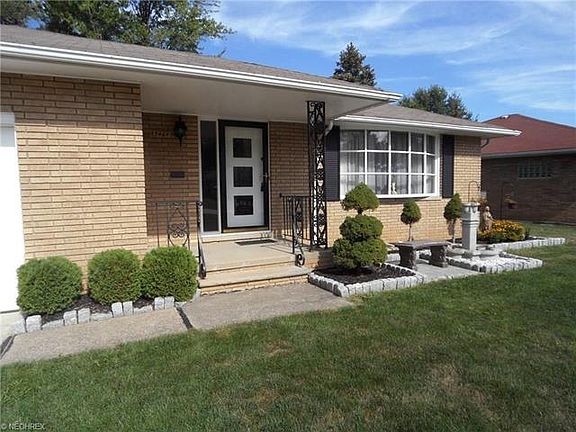 2nd image of 7464 Pinewood Dr