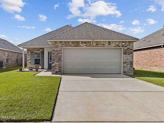 2nd image of 527 Elwick Dr