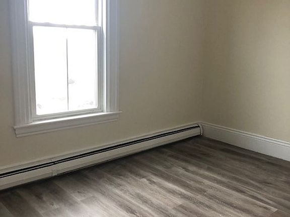 3rd image of 295 Brown St Unit 2E