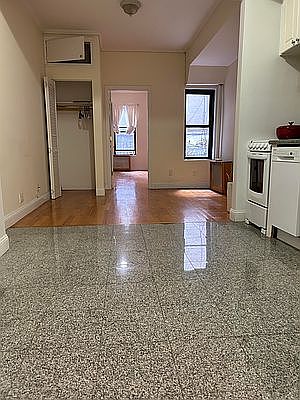 2nd image of 70 W 106th St