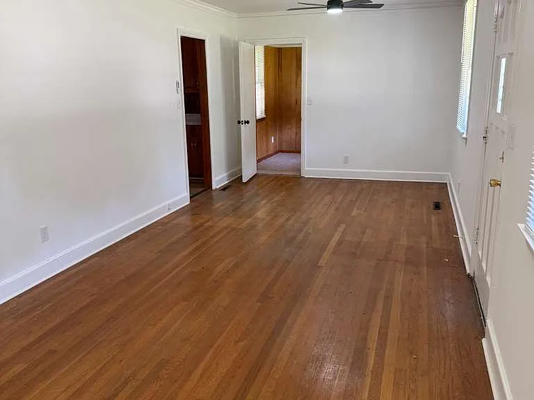 6 Emily Dr — Photo 3