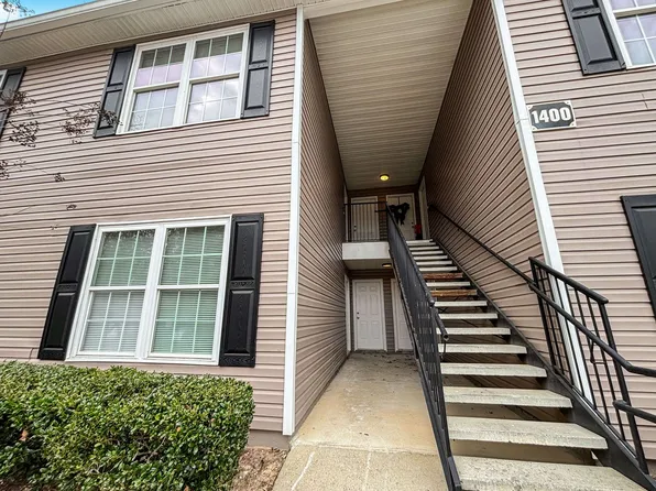 1402 Stonehaven Cir, Cartersville, GA 30121