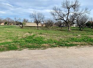 1513 N Grove St, Uvalde, TX 78801