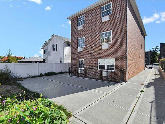 3rd image of 20-52 49th St