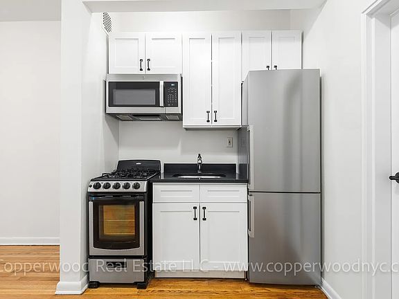 2nd image of 415 E 87th St APT 2D