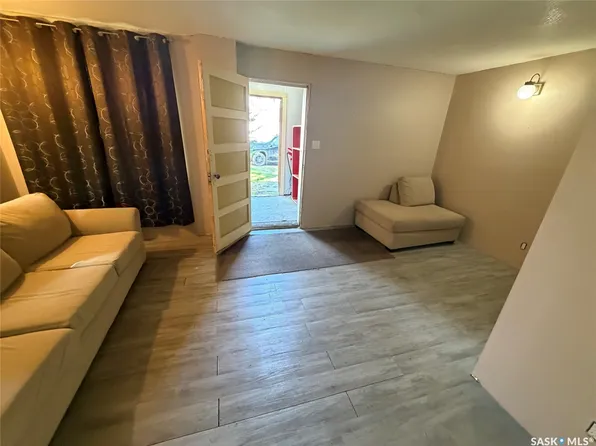 110 Hamjea Street, Hudson Bay, SK S0E 0Y0