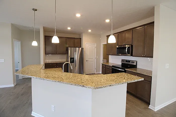 409 Halton Dr — Photo 15