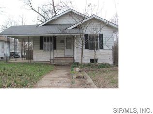 744 N Wood River Ave, Wood River, IL