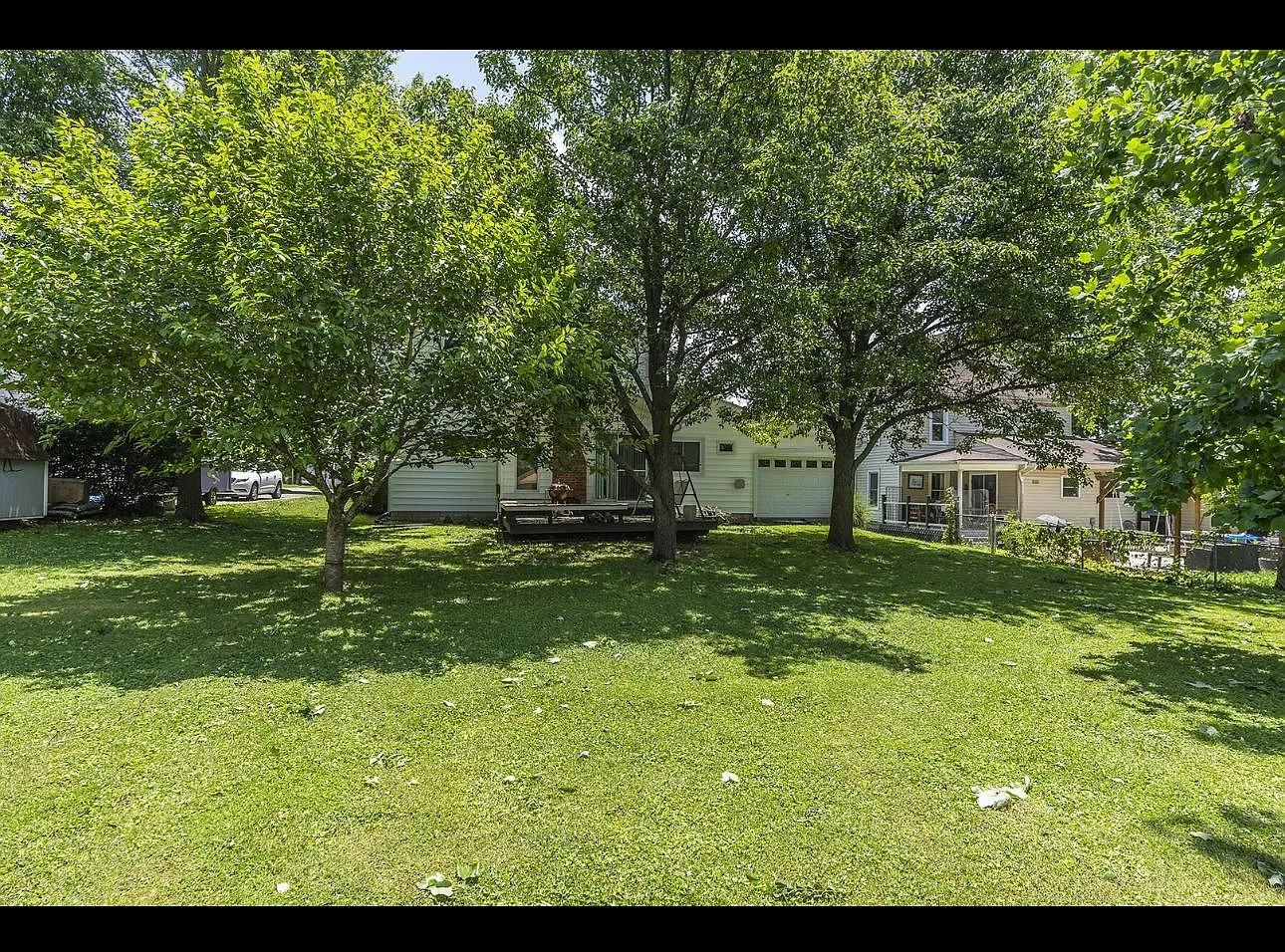 2 bed, 1.5 bath, 3000 sqft, $1,200 — Photo 2