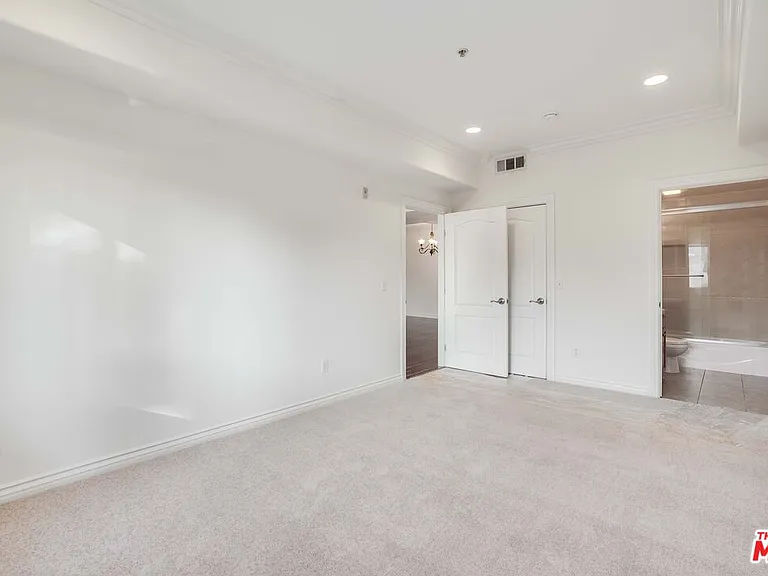 3328 Oakhurst Ave #110 — Photo 8