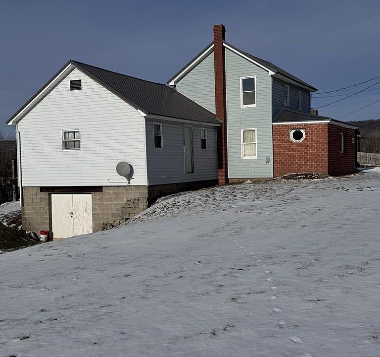 1st image of 1368 Looker Mountain Trl