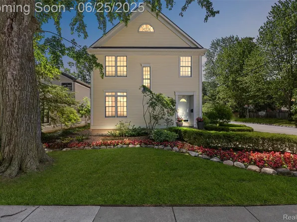 616 Bird Ave, Birmingham, MI 48009