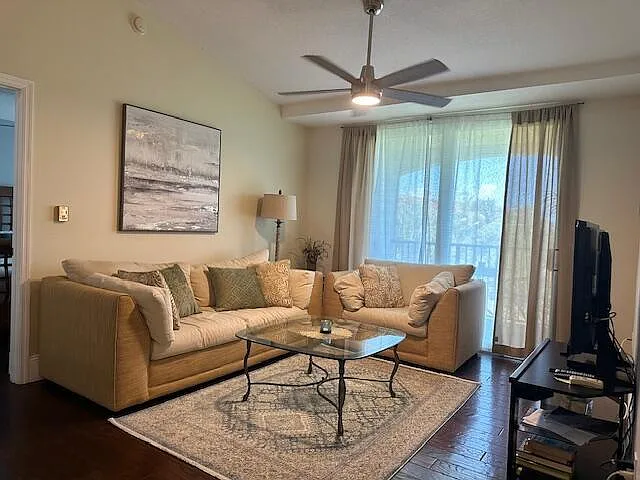 822 Villa Cir — Photo 18