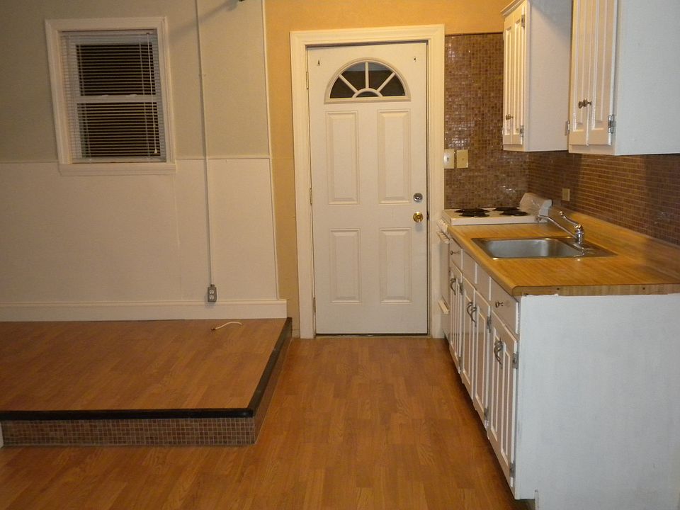 2nd image of 336 Belmont Street # First Floor