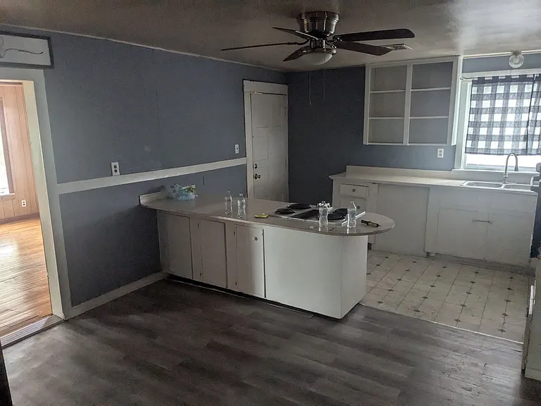 1812 E Young Ave — Photo 7