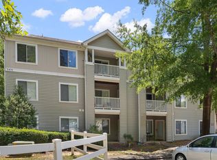 1431 Collegiate Cir APT 303, Raleigh, NC 27606