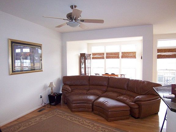 5th image of 1535 Grosbeak Ct