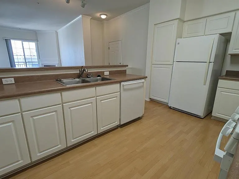 12360 Carmel Country Rd #307 — Photo 9