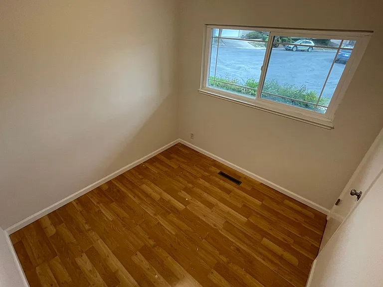 917 Bermuda Ct — Photo 5