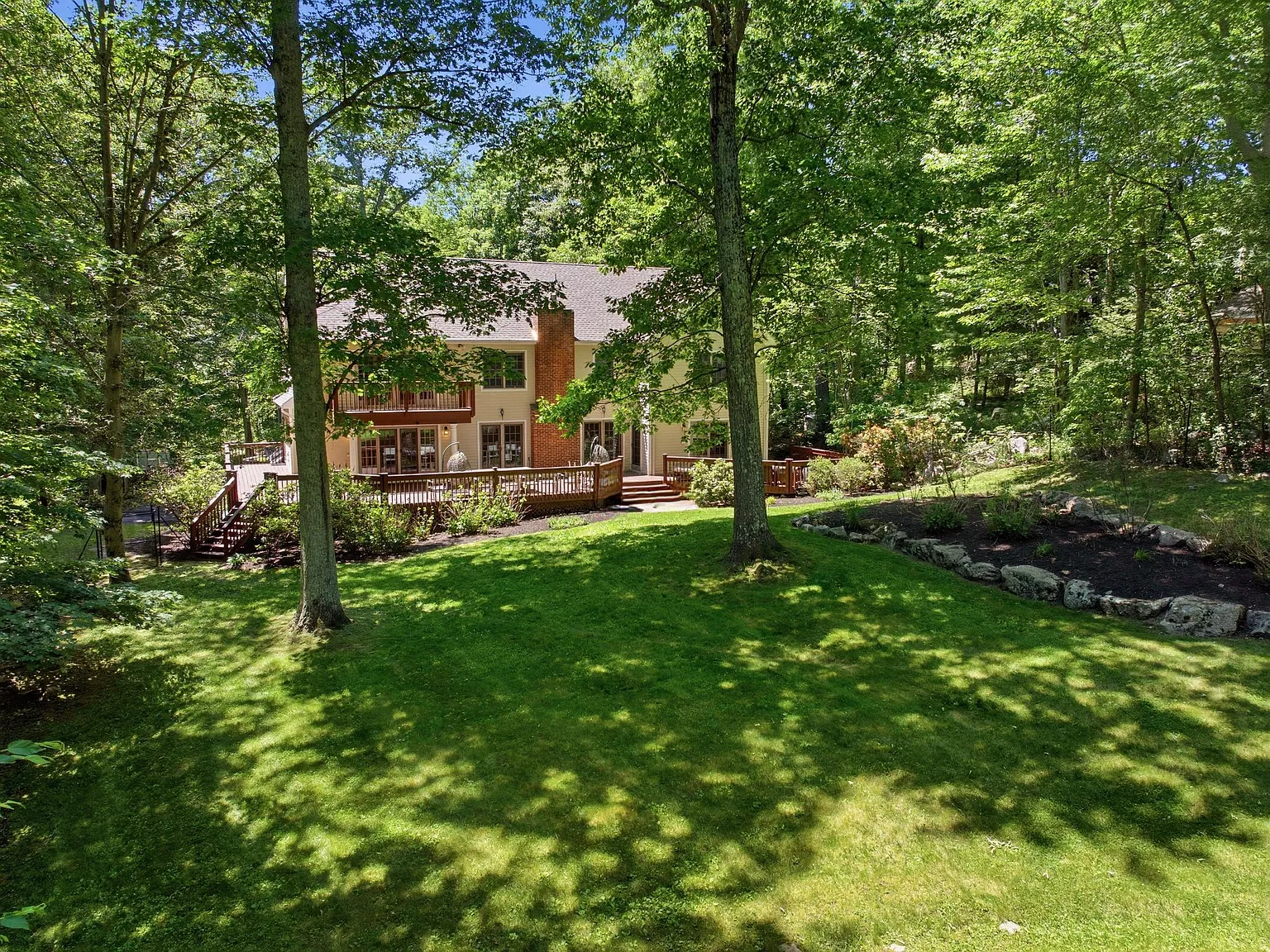 4 bed, $10,000 — Photo 2