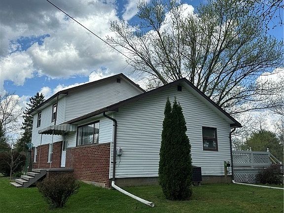 3rd image of 222 Liberty Ave