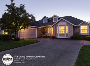 1439 Country Manor Dr, Santa Rosa, CA 95401