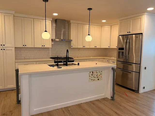4 bed, 1542 sqft, $4,650 — Photo 4