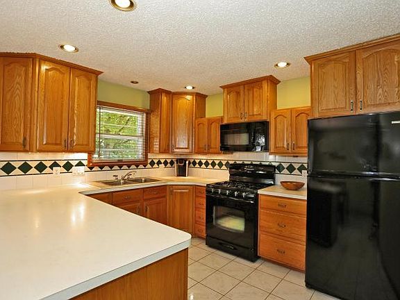 4th image of 15142 164th Ave