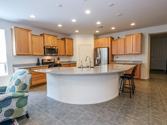 3rd image of 13738 E Poelstra St