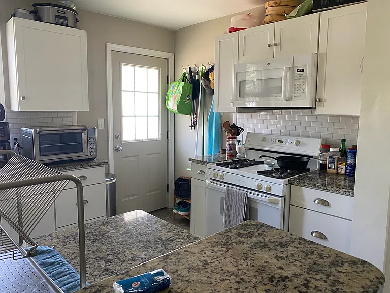 210 Meade Ave — Photo 12