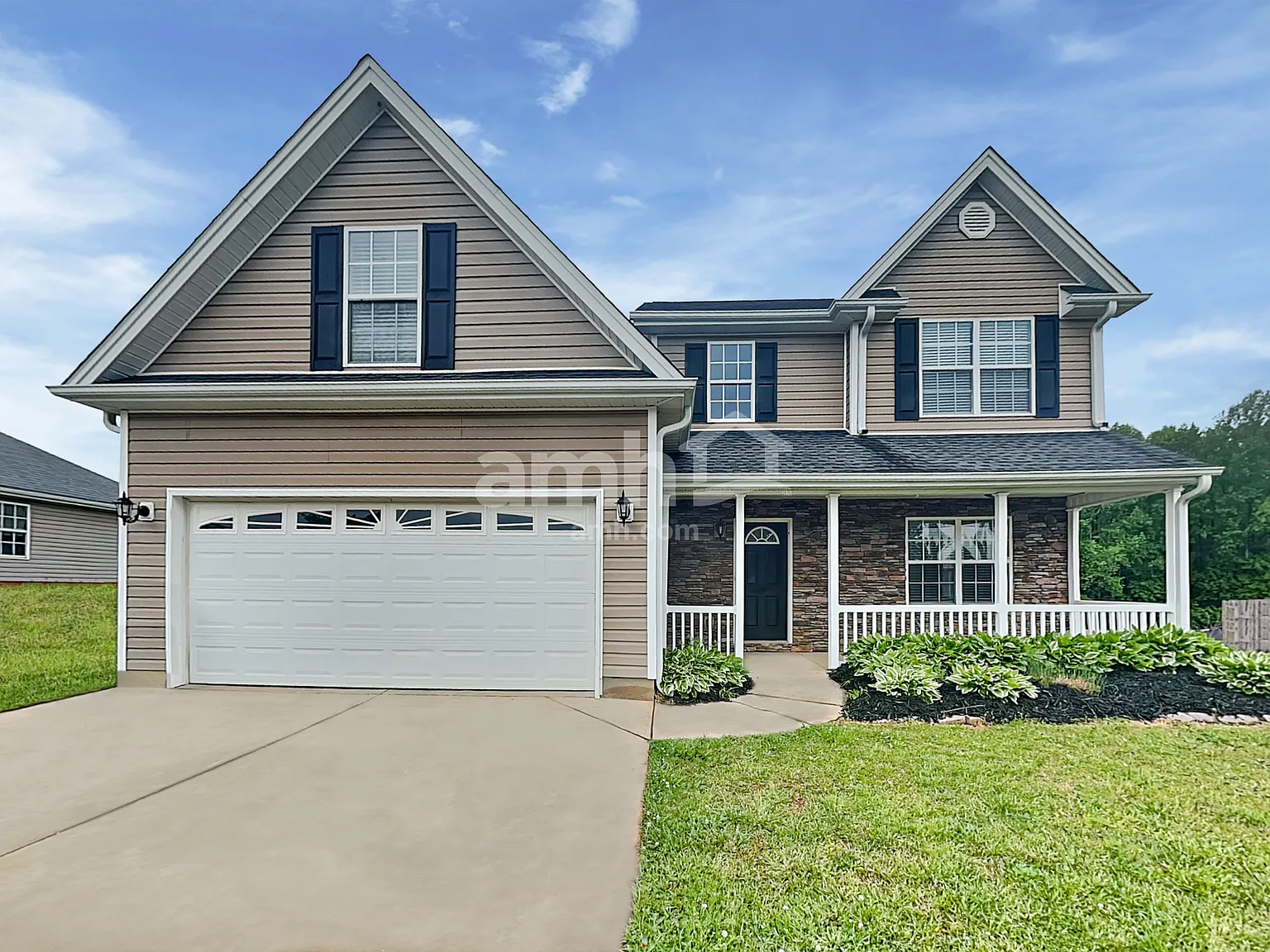 4 bed, 2.5 bath, 2250 sqft, $2,420 — Photo 1