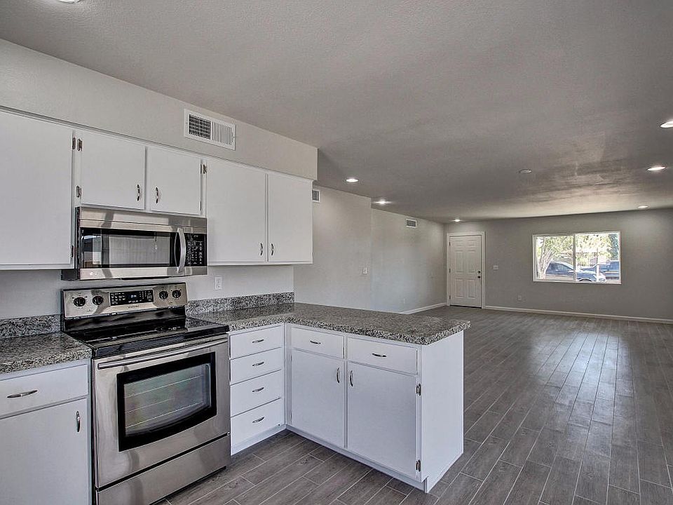 1st image of 7940 W Glenrosa Ave