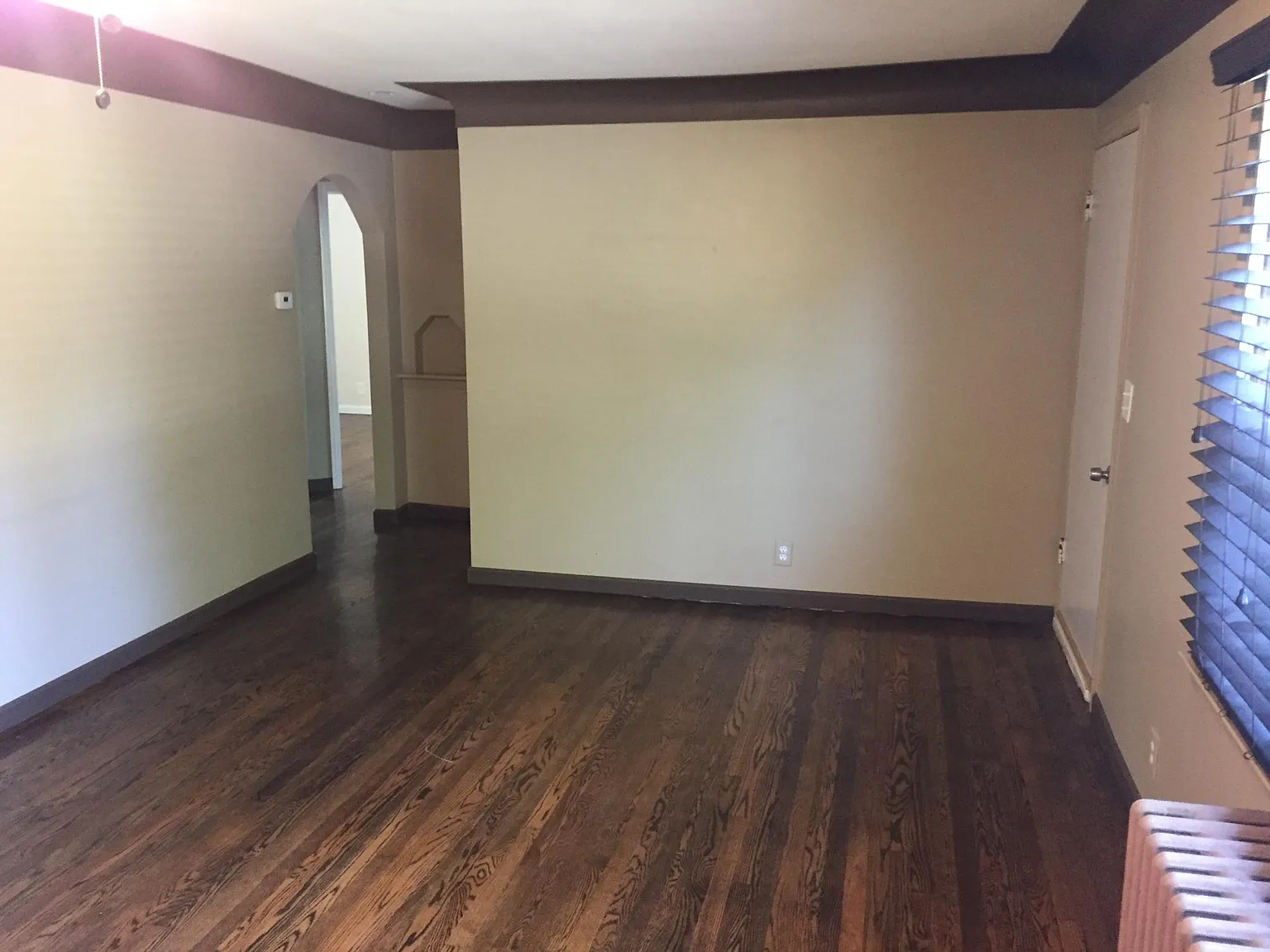 2 bed, 1000 sqft, $1,600 — Photo 2
