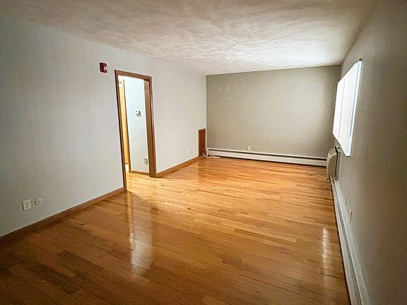 3rd image of 2033 Mendon Rd #8