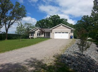 458 Oak View Ct, Amherst, WI 54406
