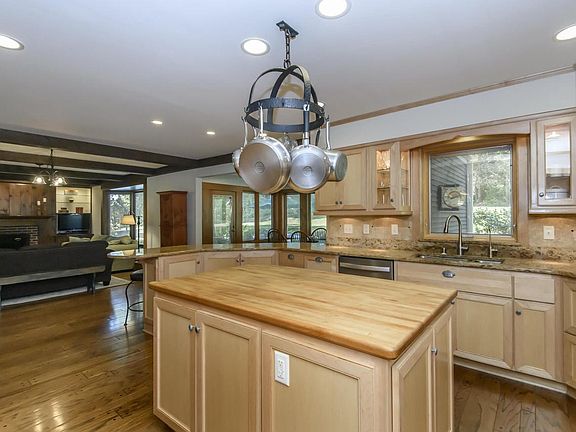 4th image of 2945 Santa Maria DRIVE