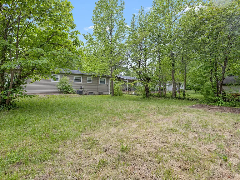 1413 Redman Blvd — Photo 20