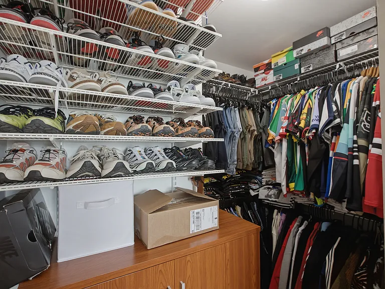 2327 W Wolfram St #513 — Photo 6