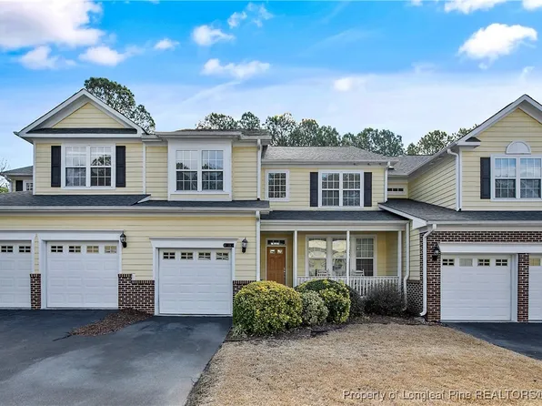 23 Hawk Ridge Dr, Spring Lake, NC 28390