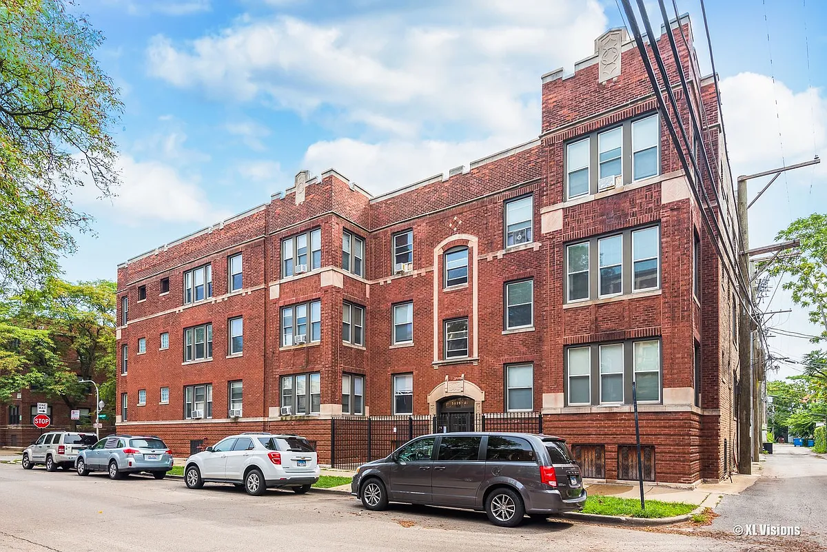Building Photo - 5039 S Champlain Ave #2