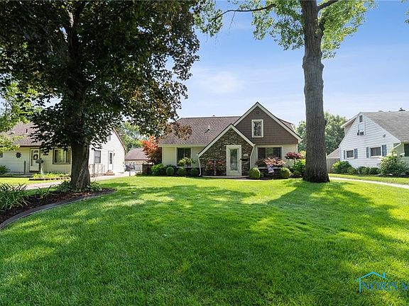 3rd image of 5114 Maple Dr