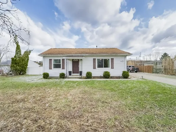 8420 Huron River Dr, Dexter, MI 48130