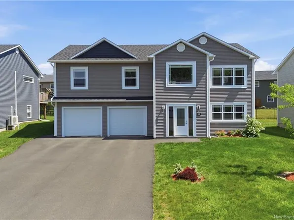 37 Doherty Dr, Oromocto, NB E2V 0M7