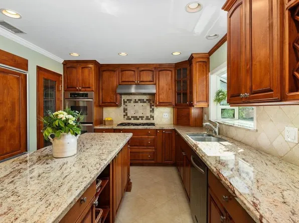 5130 Glen View Pl, Bonita, CA 91902