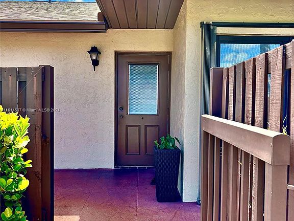 3rd image of 1028 Green Pine Blvd APT G