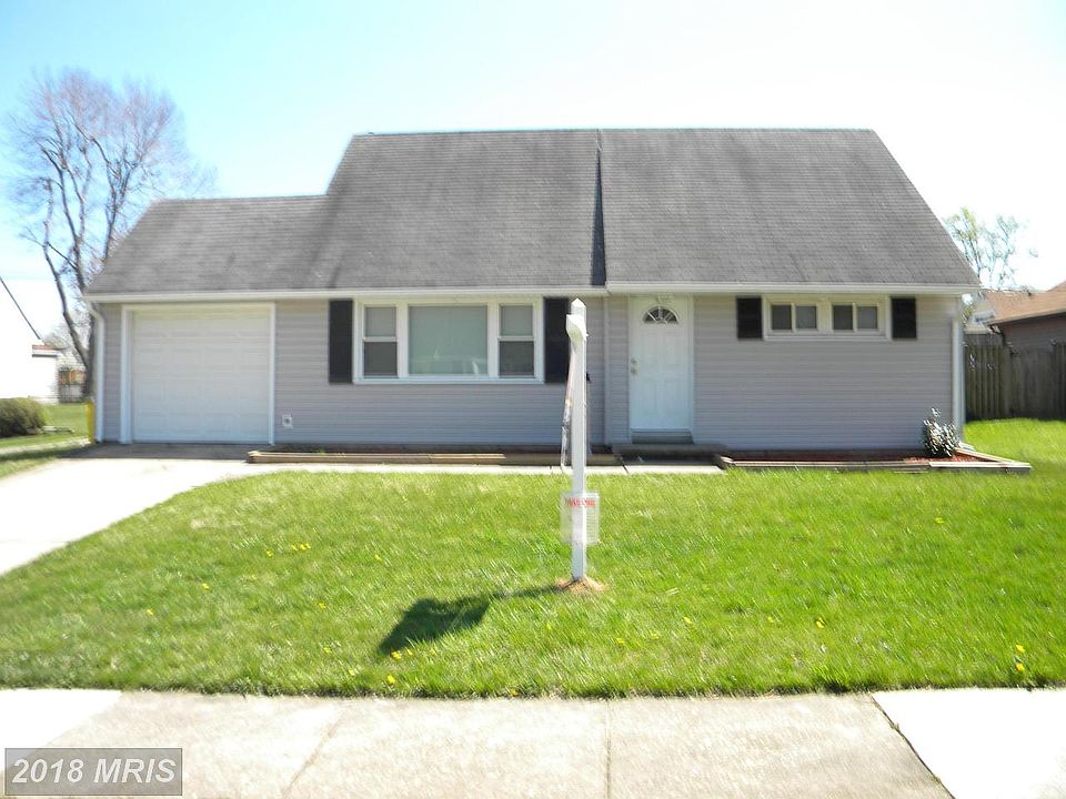 1st image of 11 N Meadow Dr