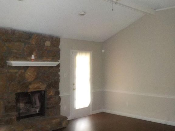 3rd image of 3795 Lucerne Dr